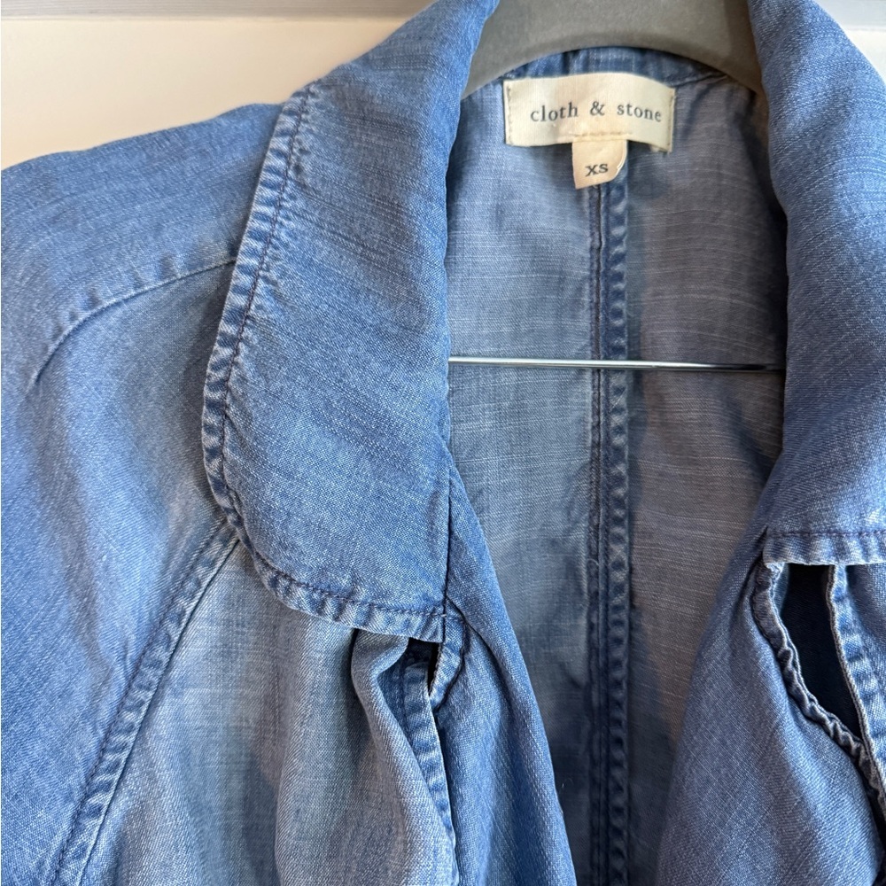 Cloth & Stone Lightwash Tencel Belted Jacket - Picture 2 of 3